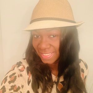 Meet your Posher, Martine